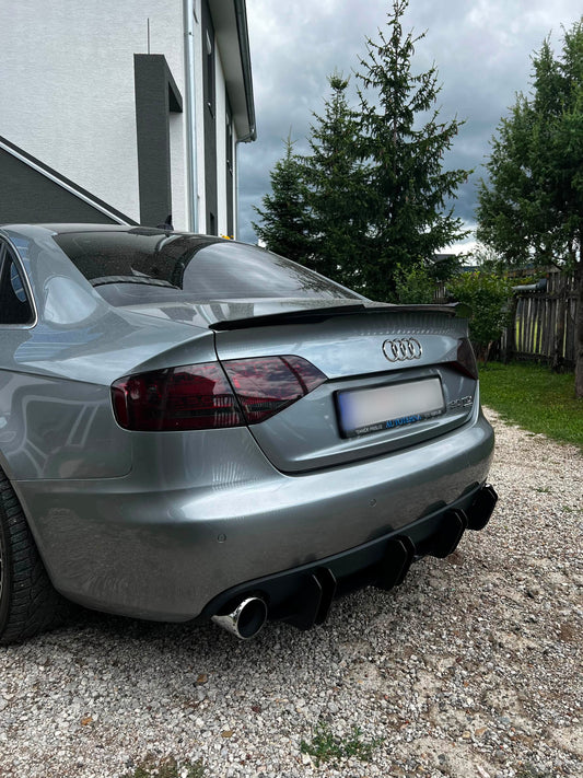 Audi A4 B8 Rear Diffuser for a dual-sided single exhaust